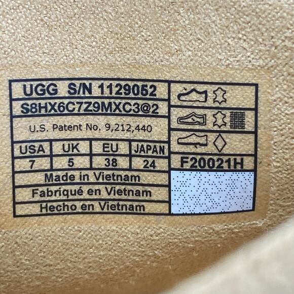 NWOT UGG Women’s Olinda Brown Leather Riding Boot Size US 7 - Picture 10 of 12